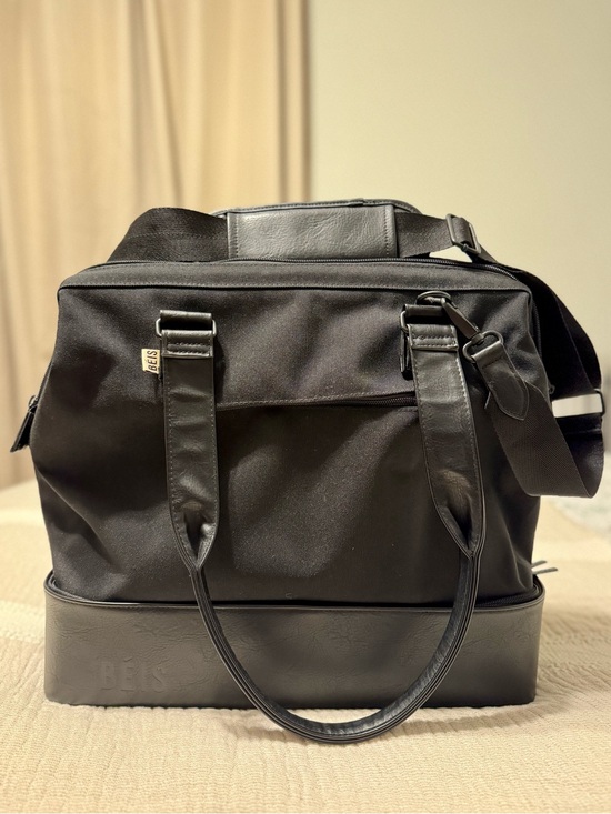 BEIS Handbags - Beis Weekender Bag in Black